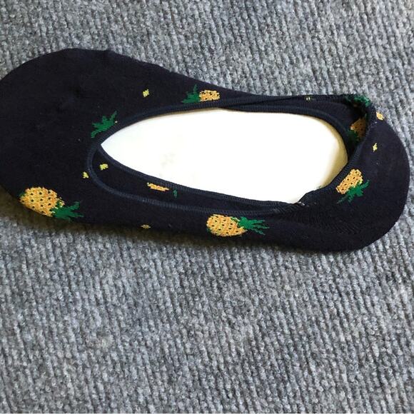 J.Crew Women's Ankle Pineapple Print No Show Socks - Picture 3 of 12